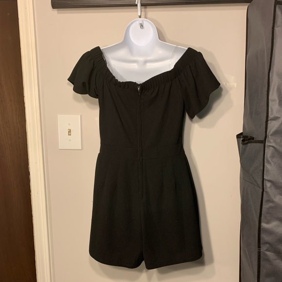 Off the shoulder romper - Picture 3 of 3
